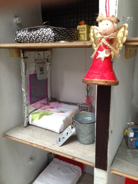 sculpture 857 : la cache &agrave; l'h&ocirc;tel (photo : Fran&ccedil;oise Chambefort)